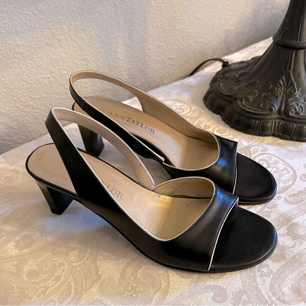 Ann Taylor Clio leather slingback pumps size US 6 1/2M black and cream.